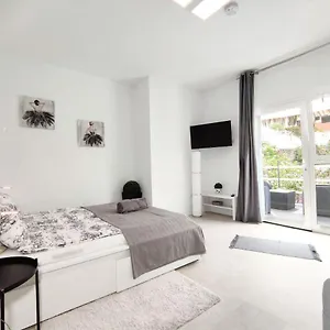  Apartament Fantastico Apartments Ruhige Top-Lage, Balkon Oder Terrasse, Gratis Parkplatz & Klimaanlage, Ideal Fuer Paare Und Alleinreisende